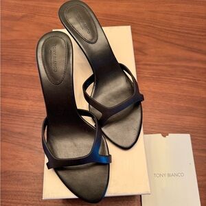 Tony Bianco Daisy Black Como